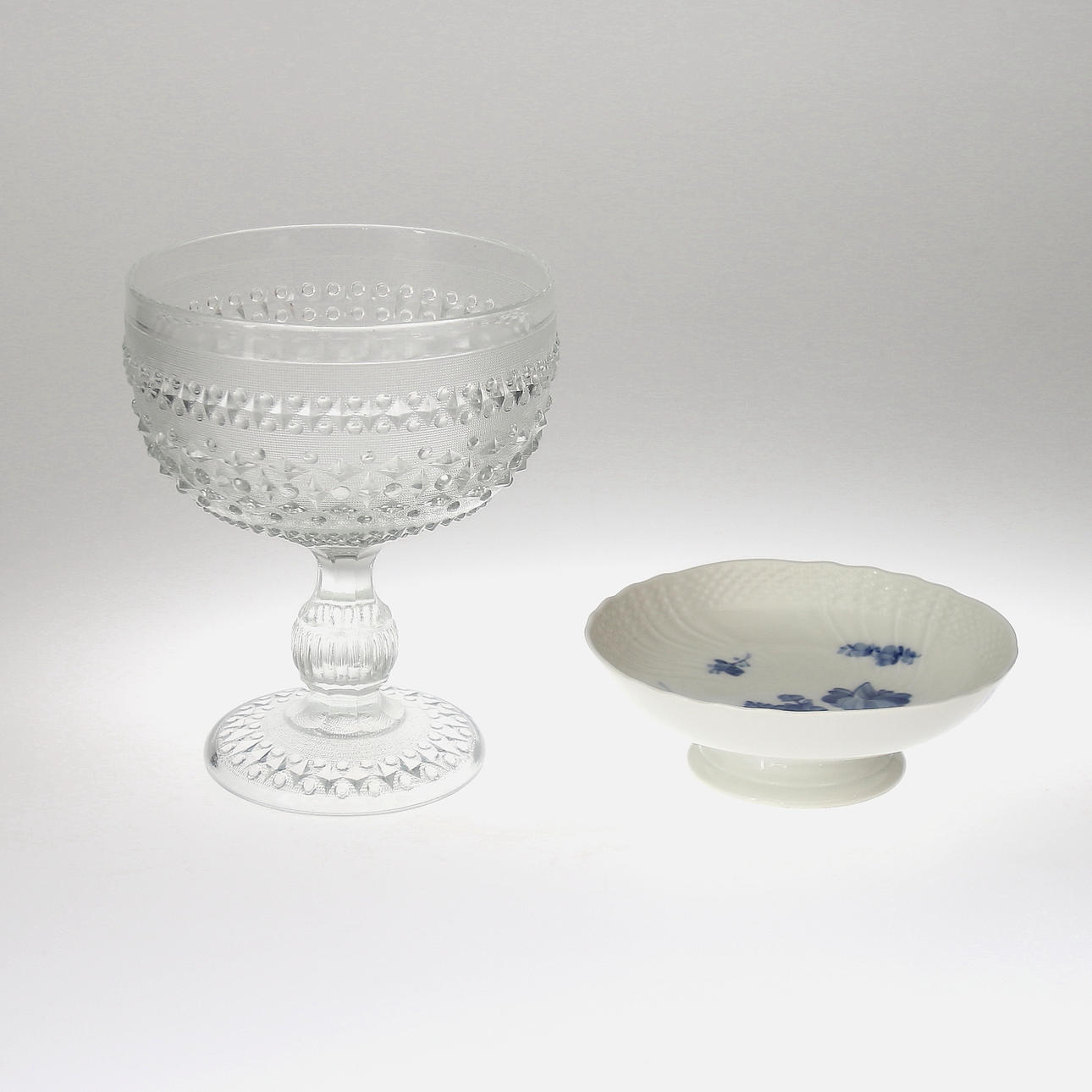PARTI SKÅLAR, 2 st, Glas, Porslin, Royal Copenhagen, 1900-tal.