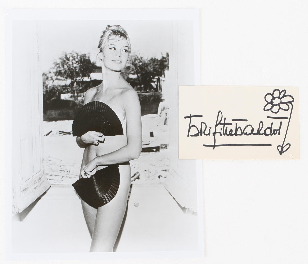 AUTOGRAF samt fotografi, Brigitte Bardot.