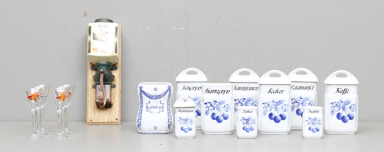 PARTI PORSLIN och GLAS, 23 delar, bla Skyrup.