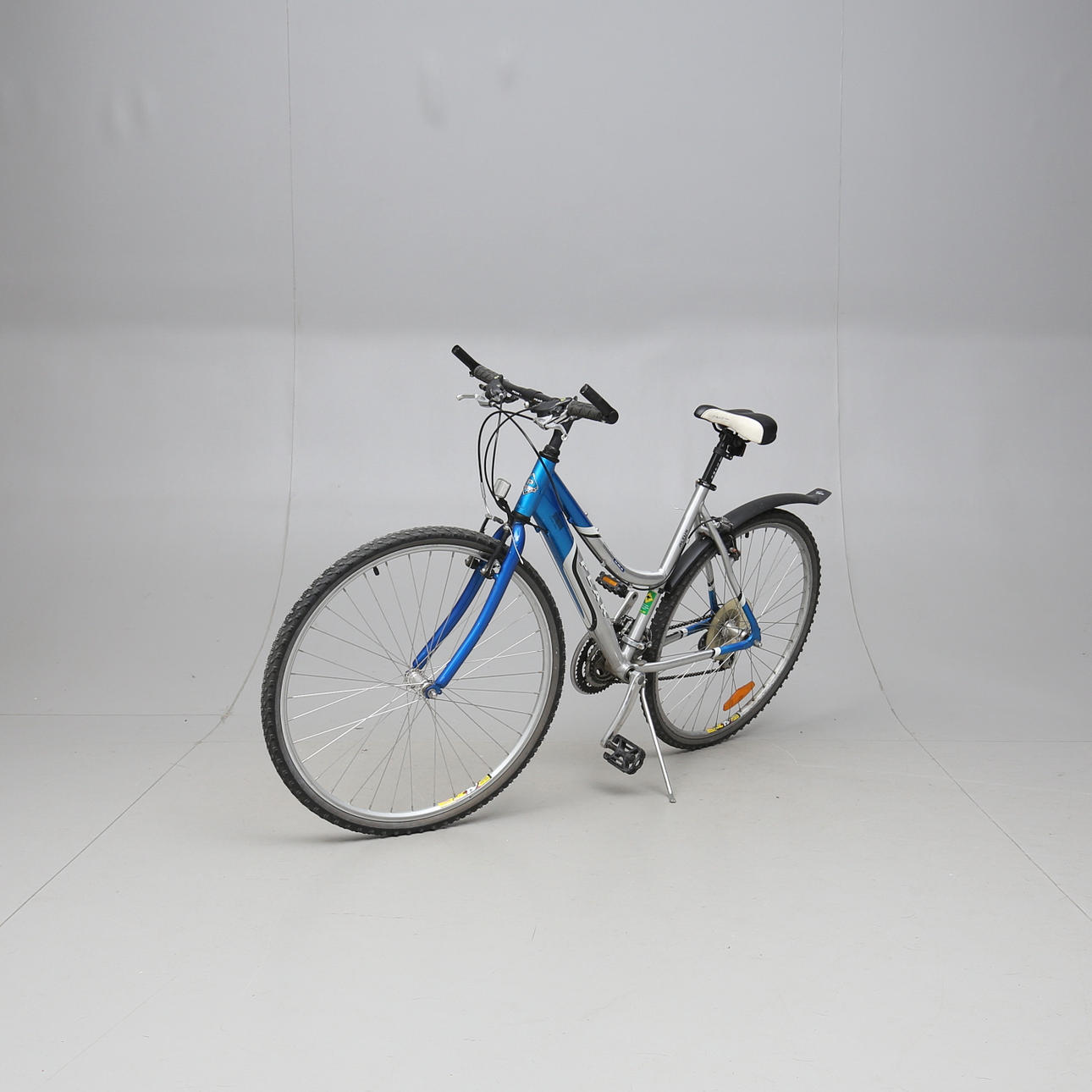 CYKEL, 28", Peak Cycle.