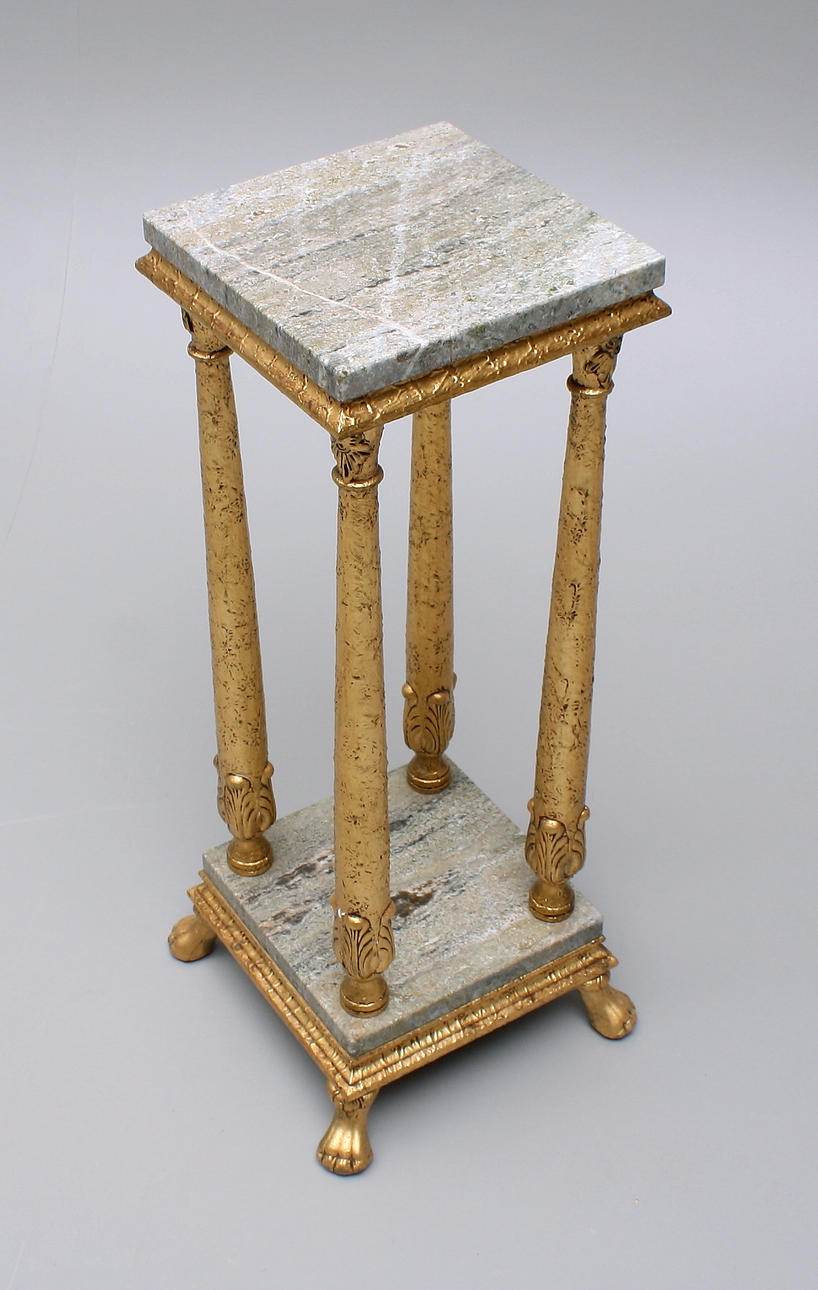 PIEDESTAL, förgyllt trä/pastellage, stenskivor.