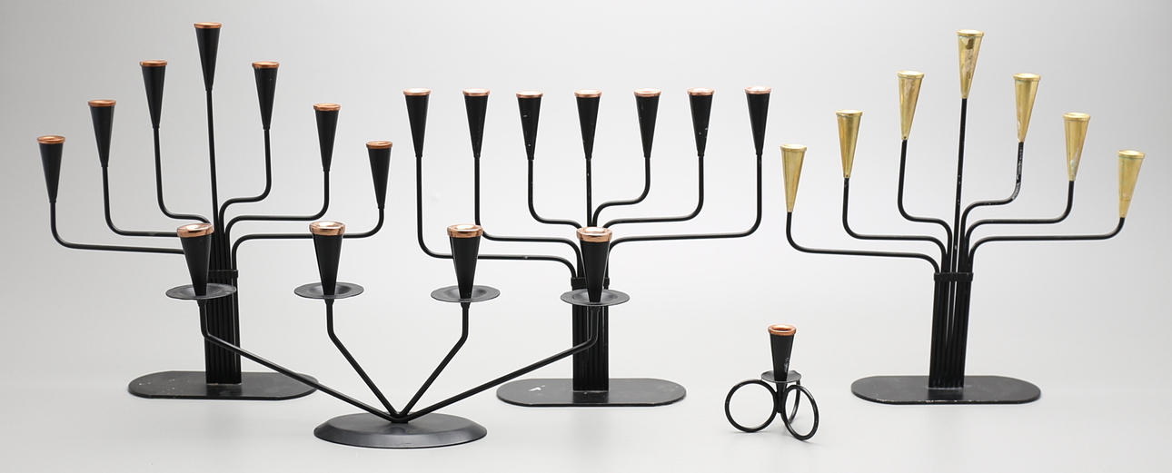 KANDELABRAR/LJUSSTAKE, möjligen Ystad metall.