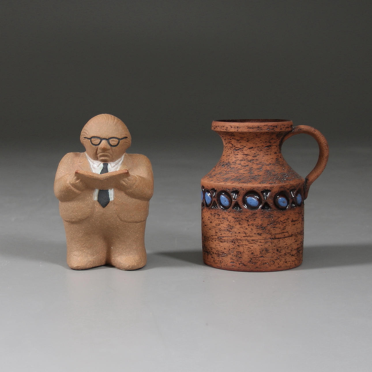 PARTI KERAMIK, 2 st, Lisa Larsson, stengods. VAS.