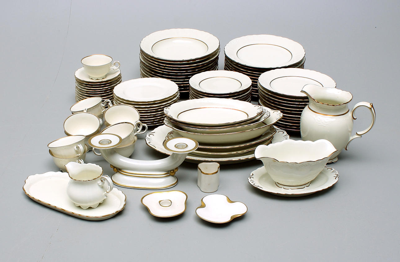 MATSERVIS, 57 delar, Rörstrand + KAFFESERVIS, 34 delar, ALP-Lidköping + DIVERSE.