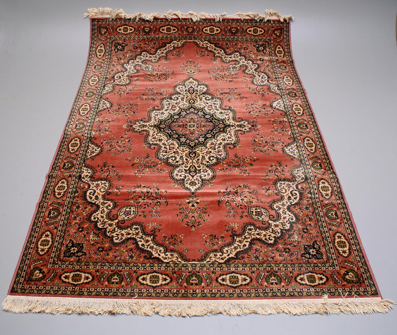 WILTONMATTA, 304x200 cm.