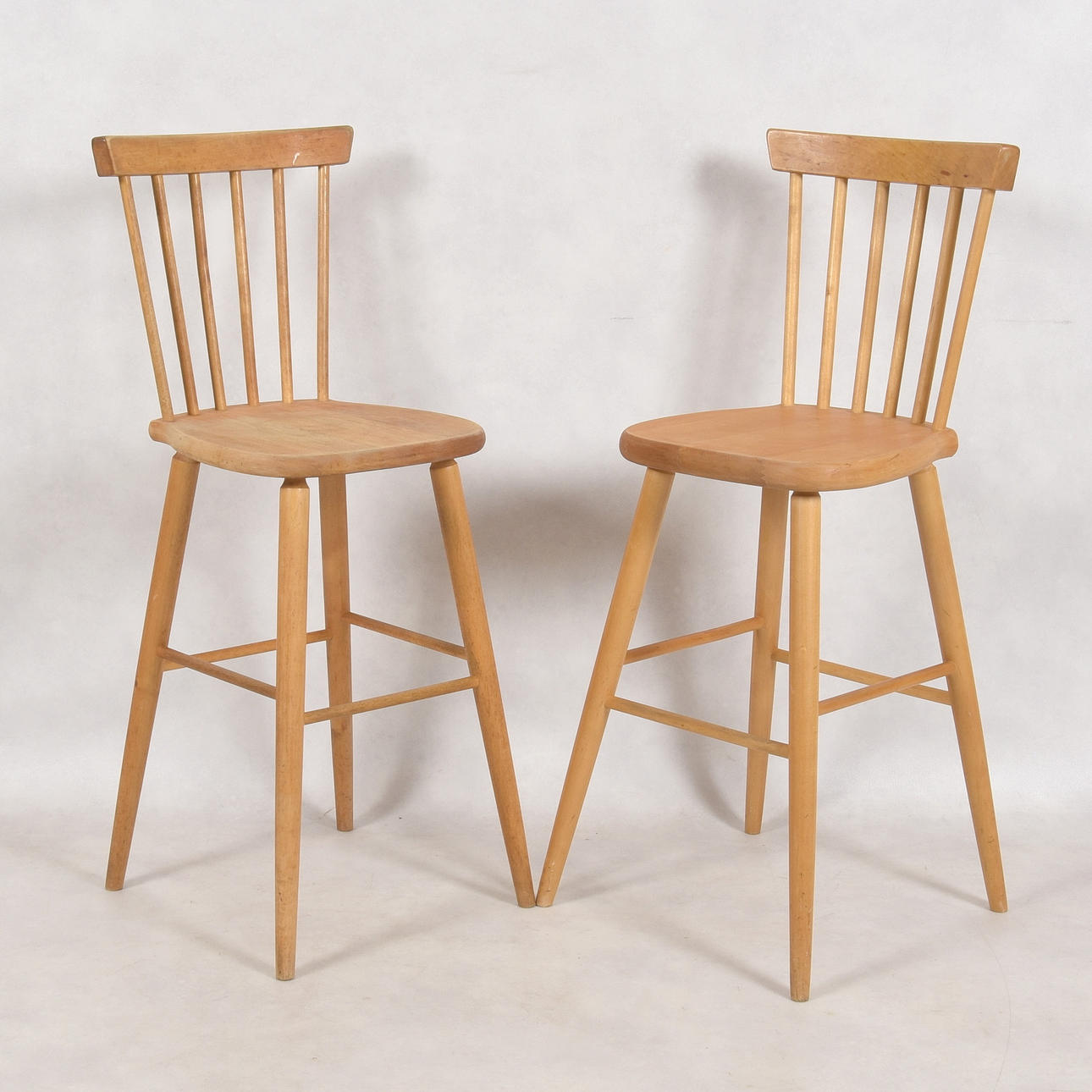 BARNSTOLAR, 2-stycken, "Kullastolen", massiv björk.