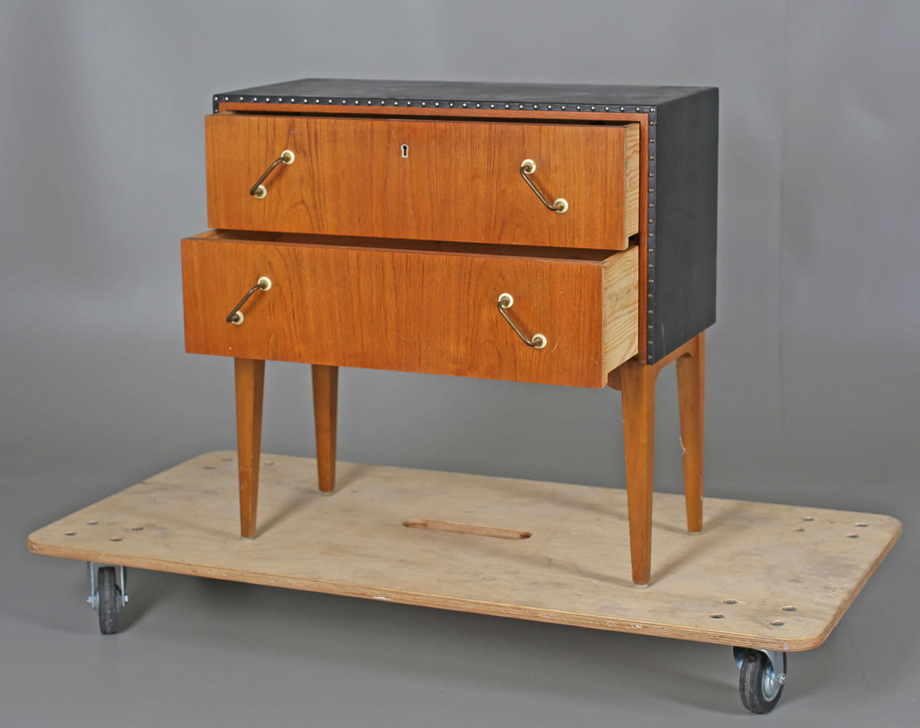 BYRÅ, 1900-talets mitt.