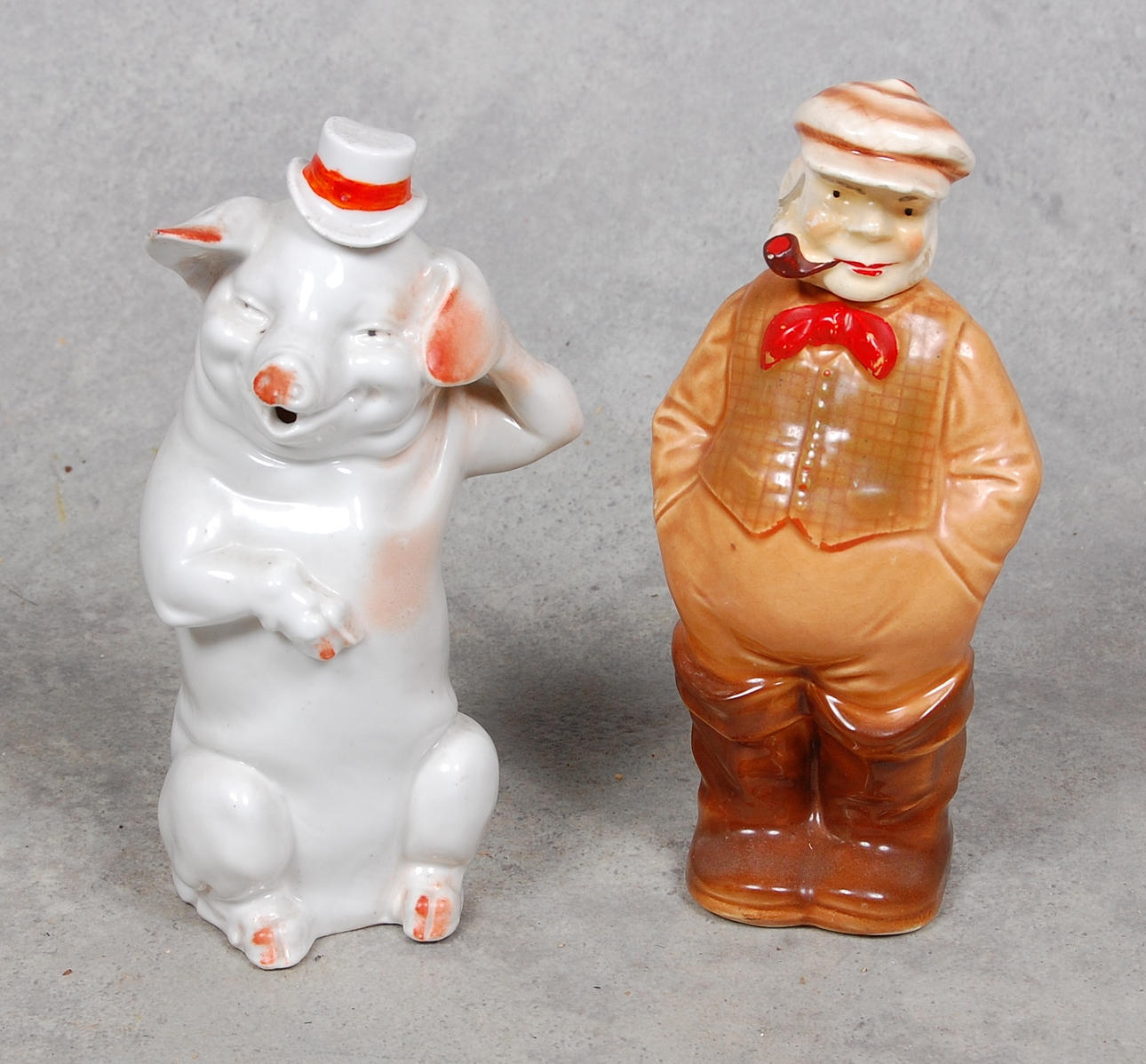 FLASKOR, 2 st porslin, 1900-talets början.