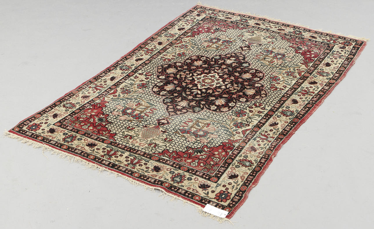 ORIENTALISK MATTA, 205 x 135 cm.