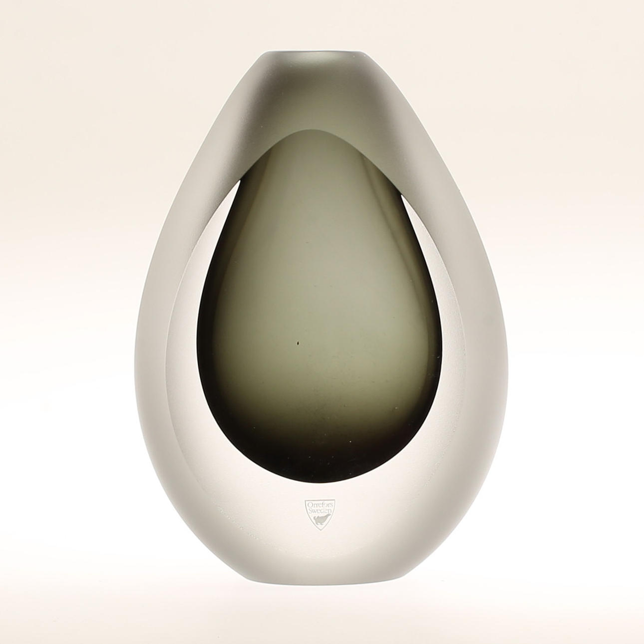 VAS, glas, Orrefors, signerad LB.