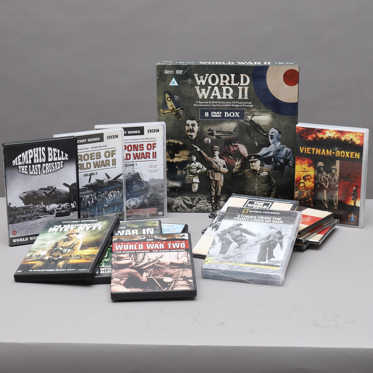 FILMER, 17 st, DVD, Krig.