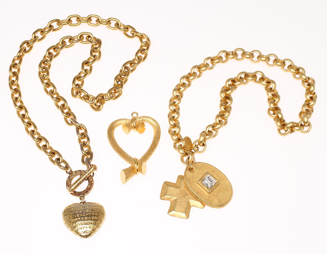 HALSBAND, 2 st samt HÄNGE. Dyrberg Kern, Givency samt Escada.