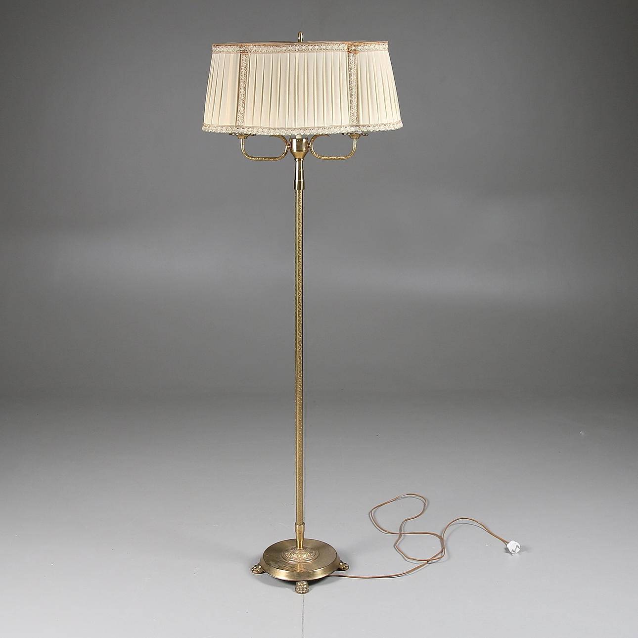 GOLVLAMPA, mässig, 1900-tal.