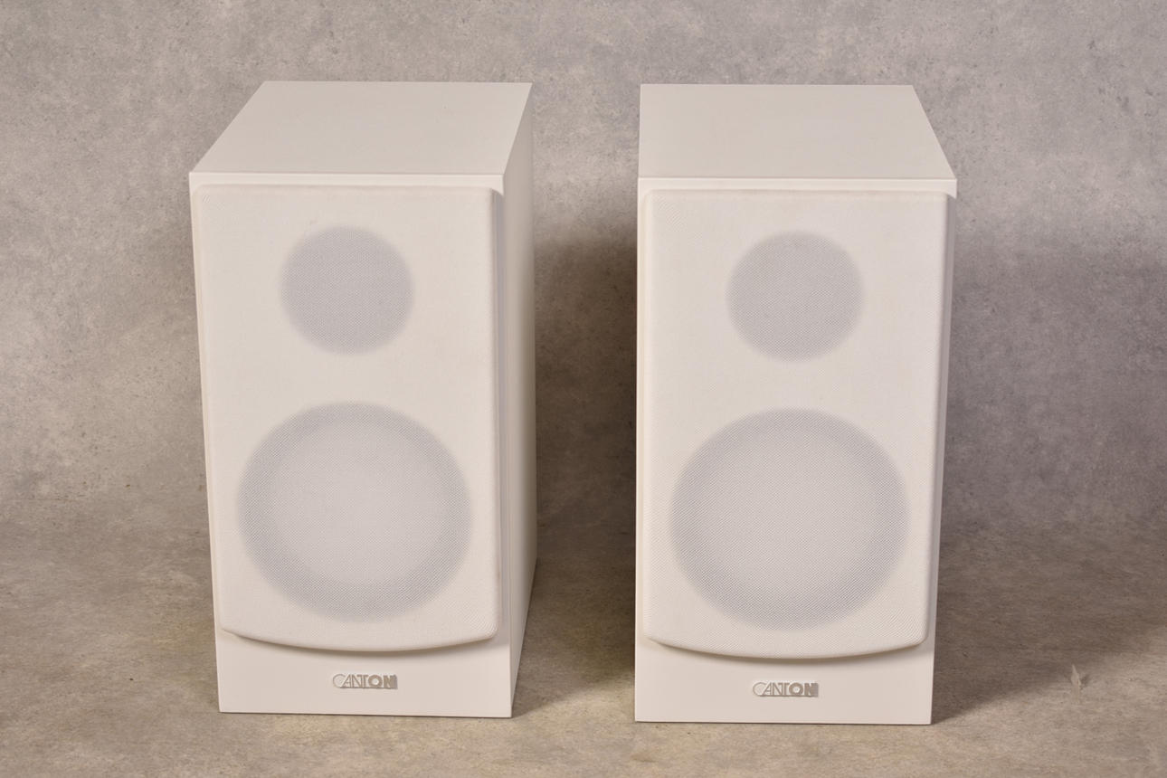 SPEAKER 1 pair Canton GLE 436.