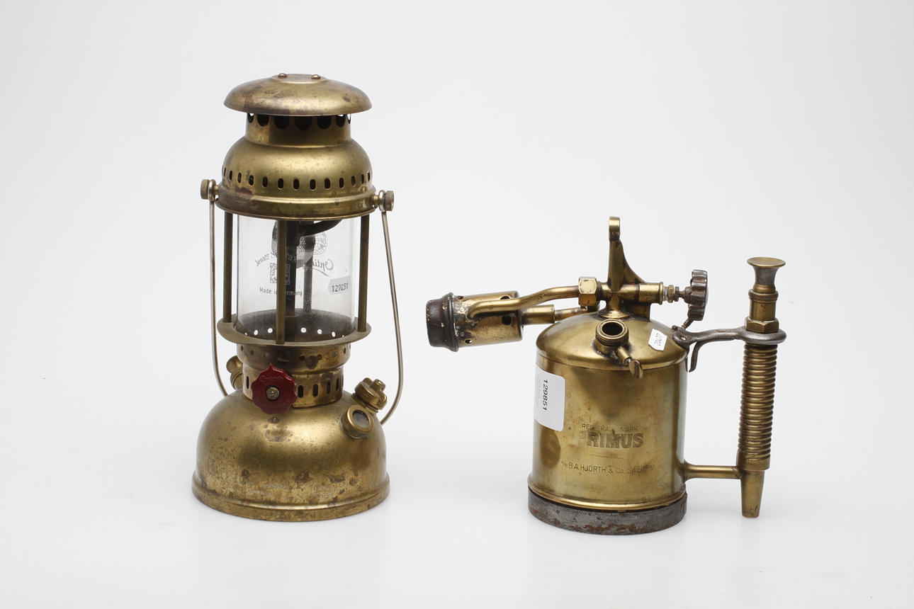 LYKTA samt GASBRÄNNARE, Optimus samt Primus.