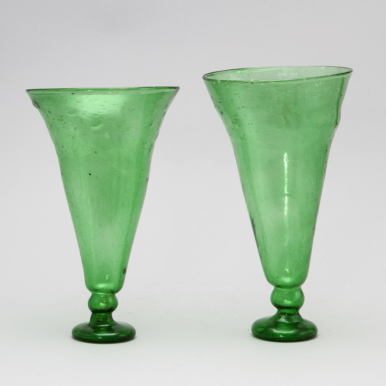 VASER, 2 st, glas.