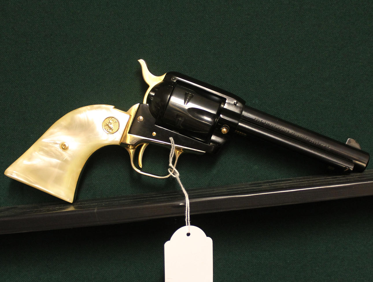 COLT. Oregon Trail Commemorative cal. 22LR.