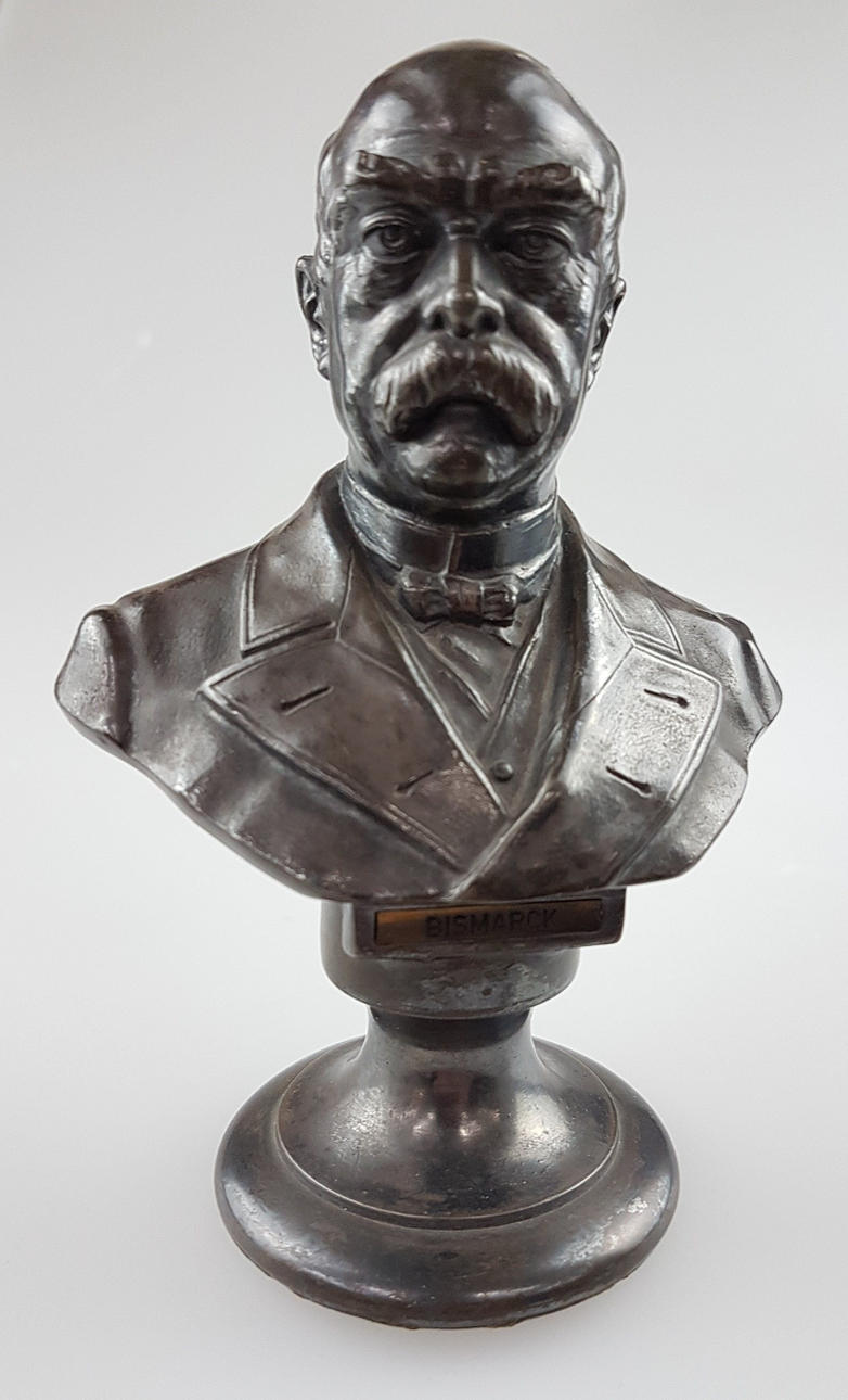 BISMARCK-BÜSTE.