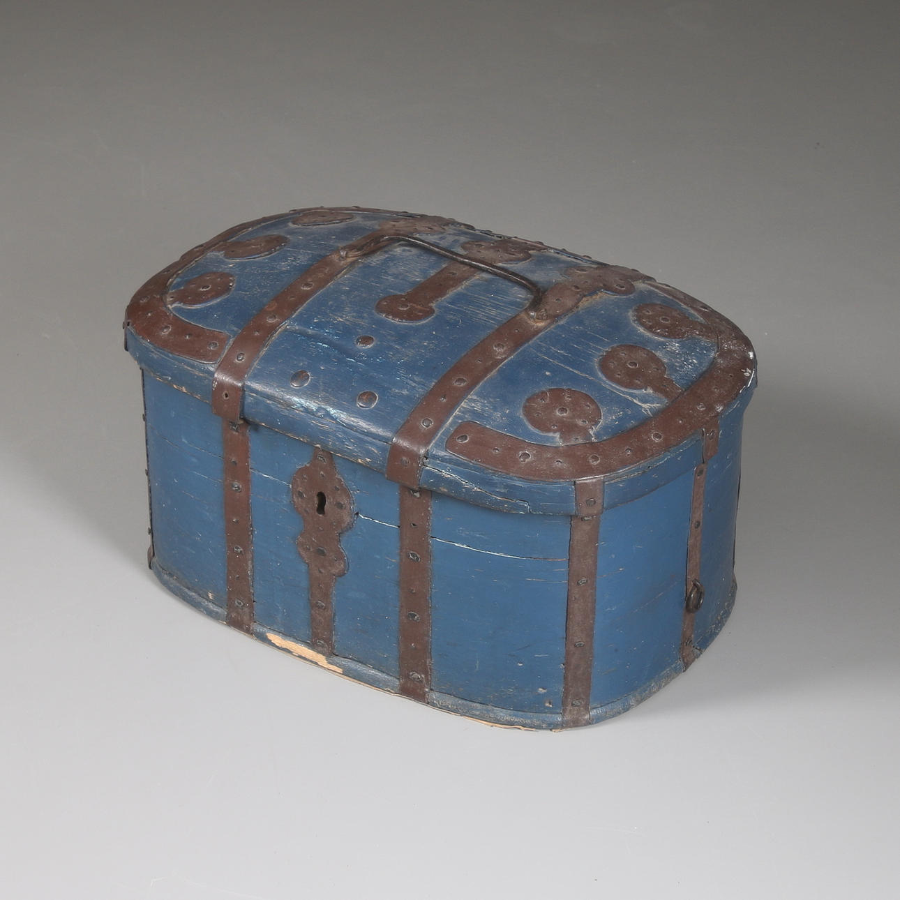 KISTA, märkt, E.O.S.I.Å, 17/1800-tal.