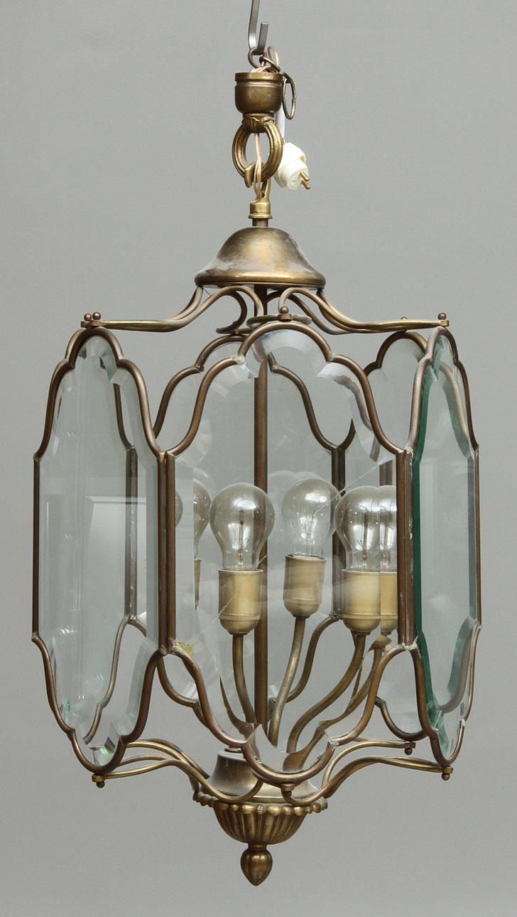 TAKLYKTA, slipat glas, mässing, 1900-talets första hälft.