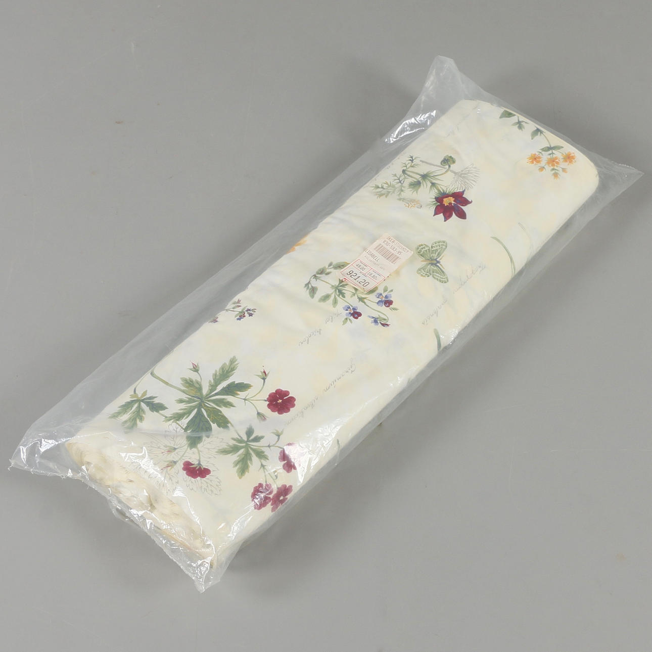 TEXTIL, „Lisabell“, Ikea, 18,8 x 1,5 Meter.