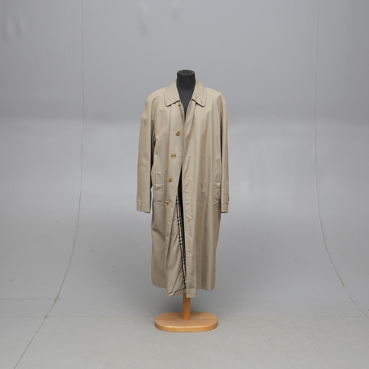 HERROCK, Burberry, Londres.