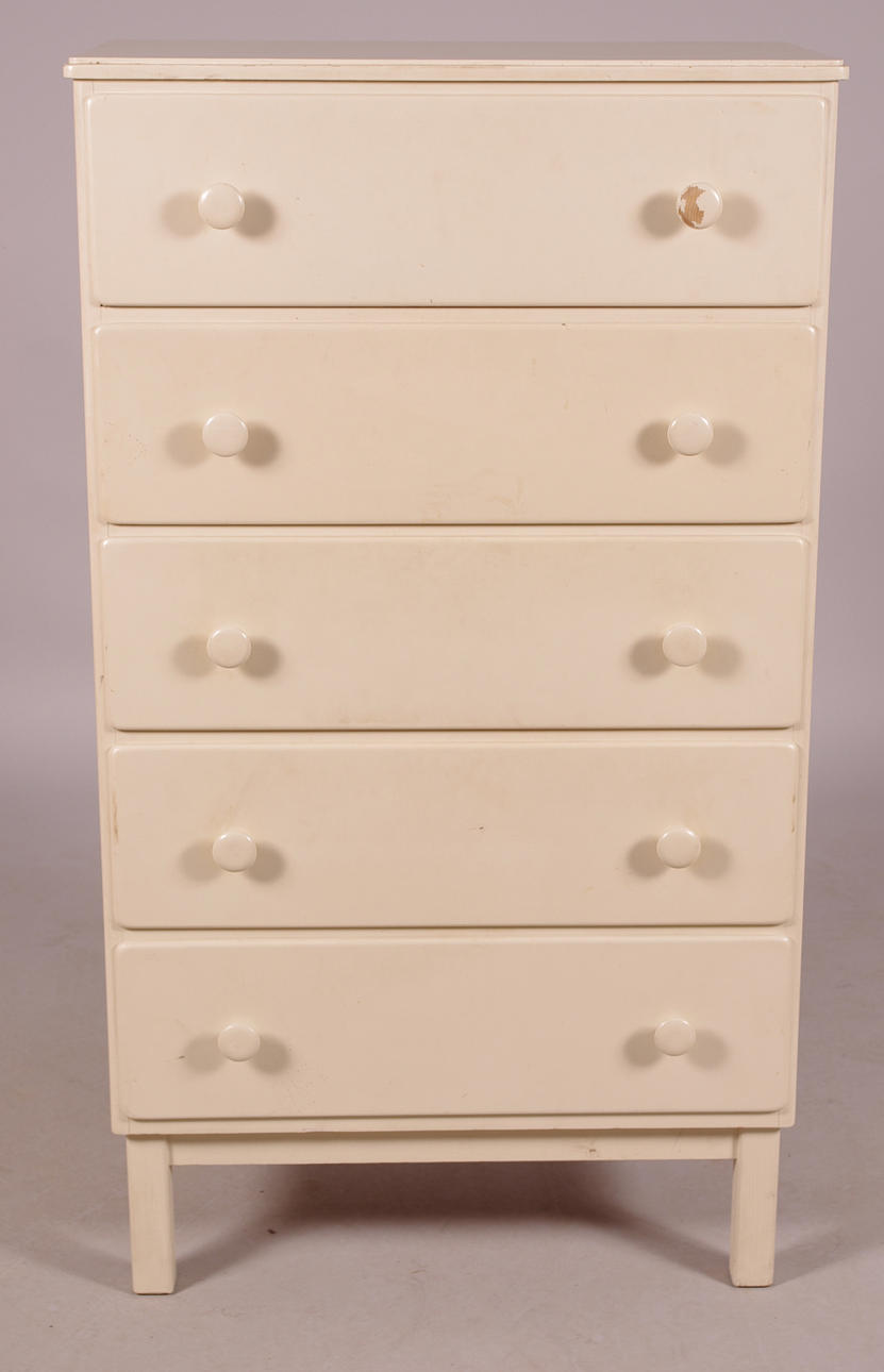 BYRÅ, 5-lådig, vitmålad, 1970-tal.