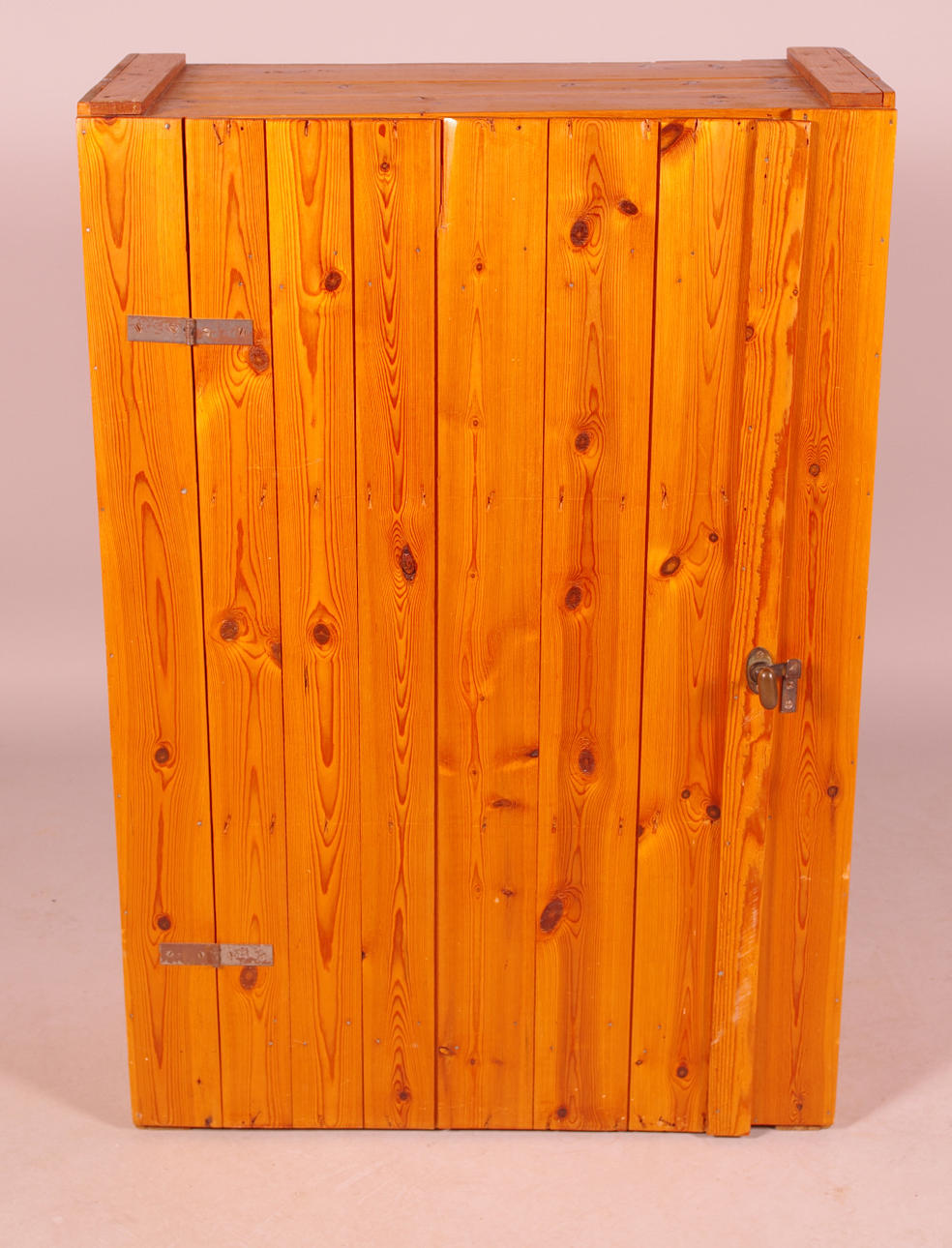 SKÅP MED HYLLOR, fur, tidigt 1900-tal.