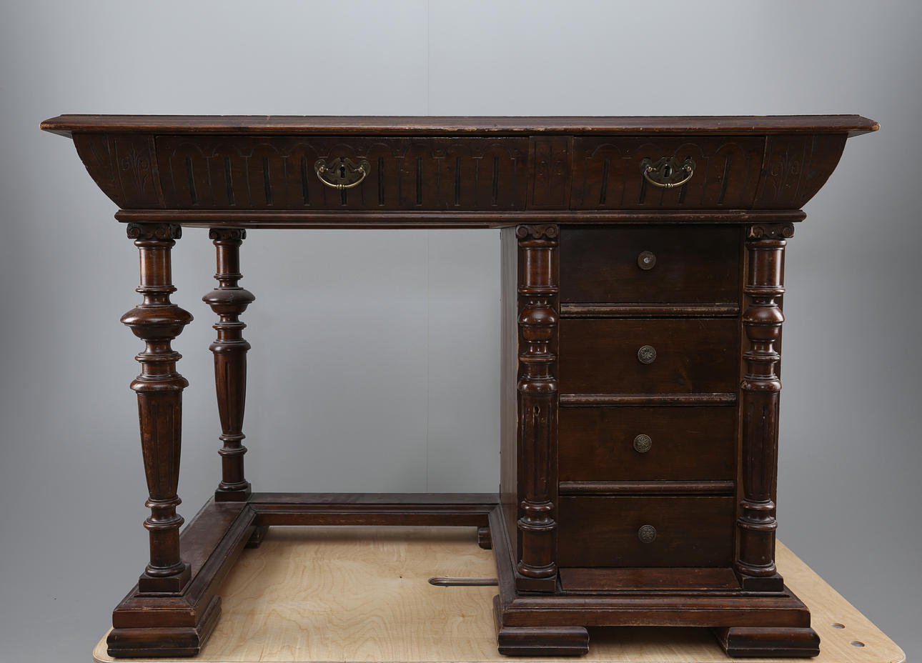 SKRIVBORD, 1880-tal.