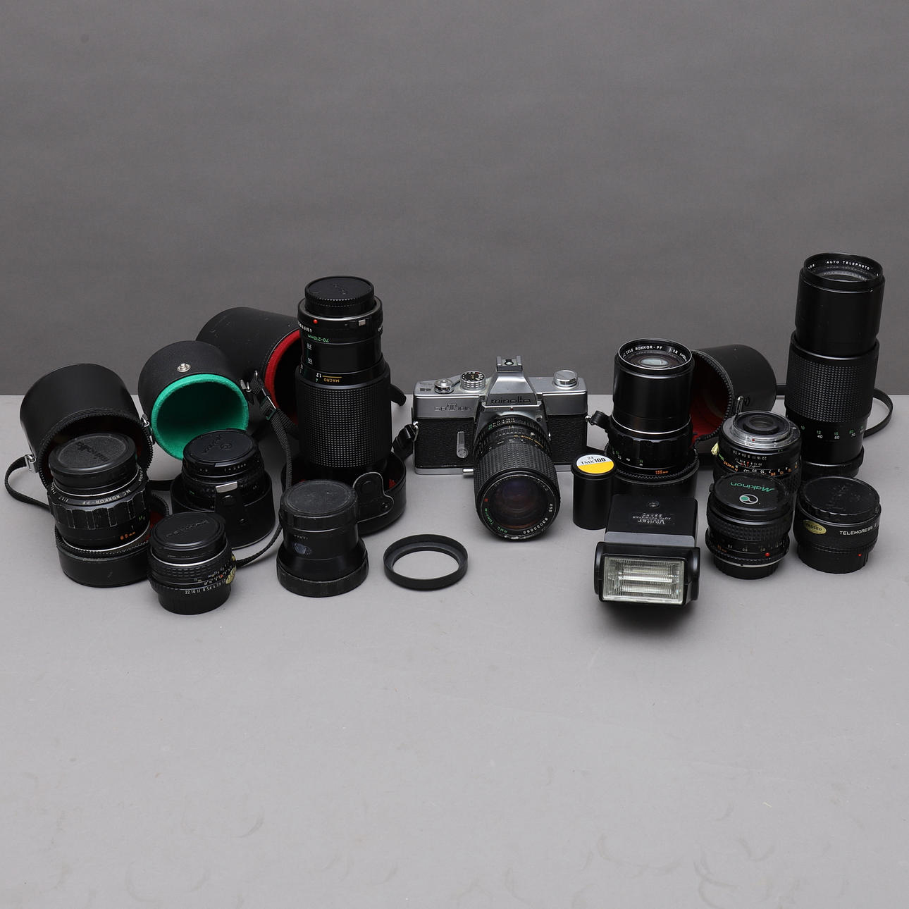 KAMERA OCH OBJEKTIV, 12 delar, bl.a Minolta.