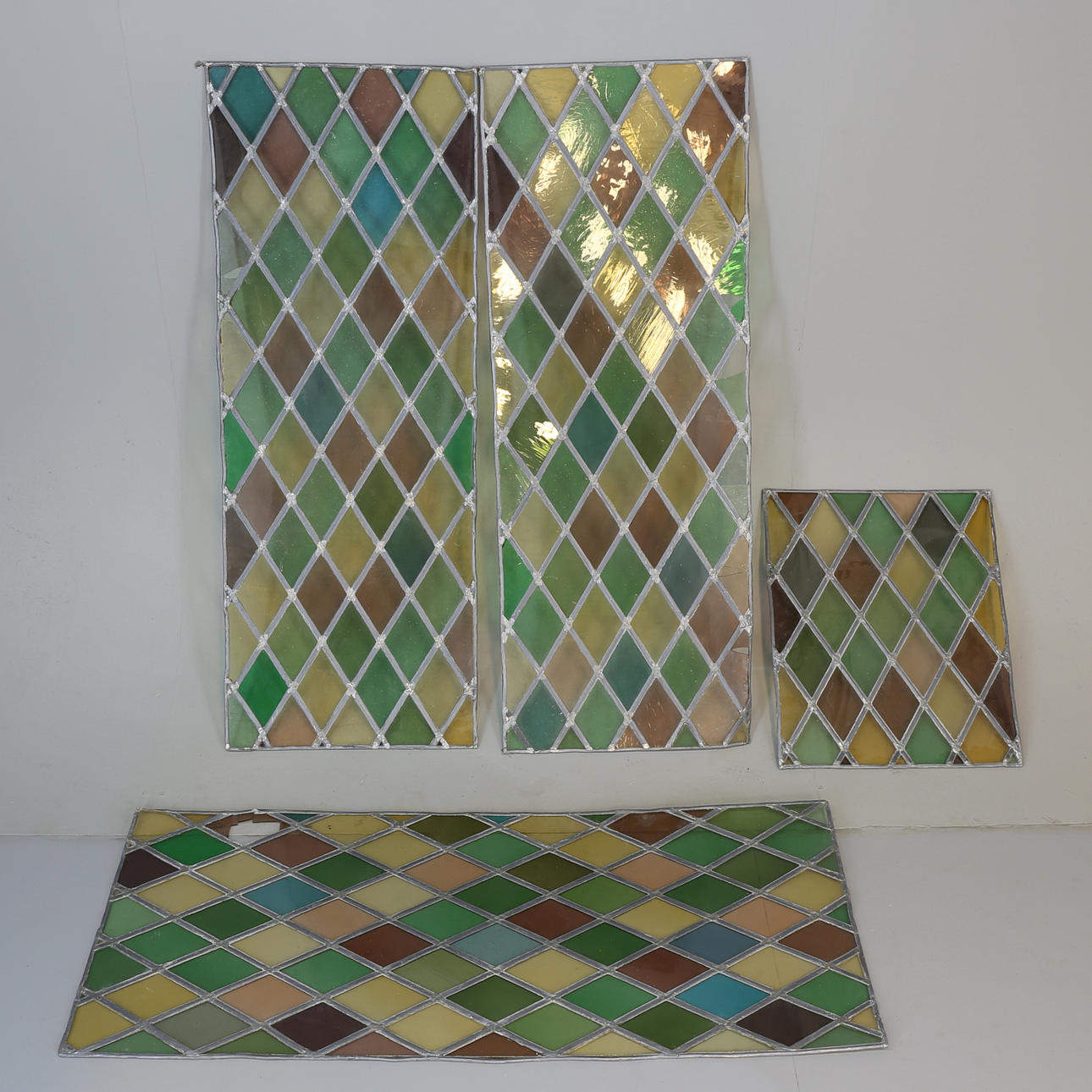 BLYINFATTADE FÖNSTER, 4st.