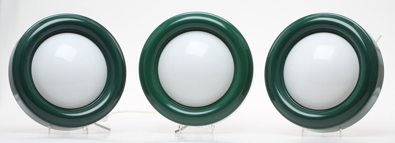 VÄGGLAMPOR, 3 st, plafondmodell, plast och metall, gröna, 1970-tal.