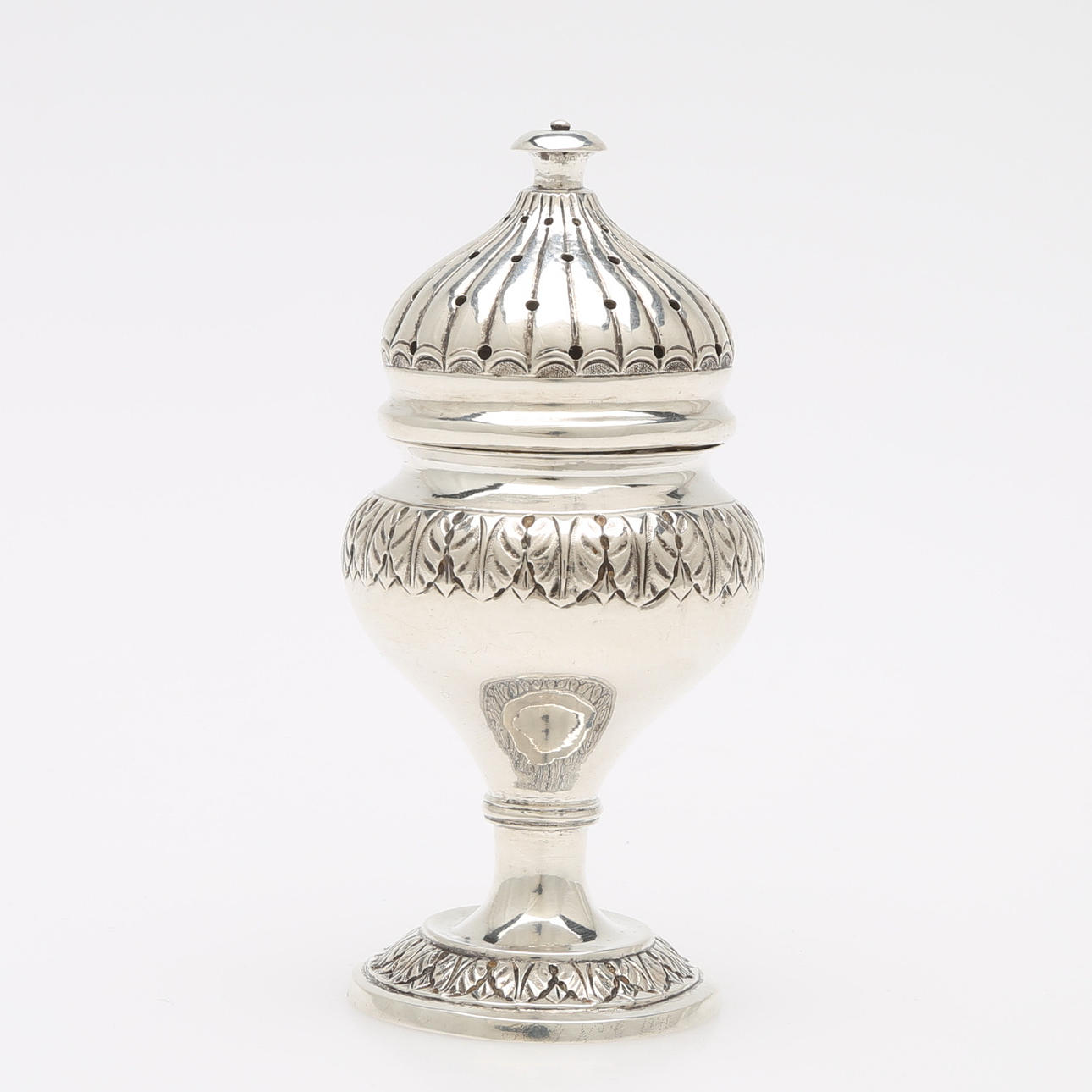 SANDSTRÖARE, silver, med otydda danska stämplar.