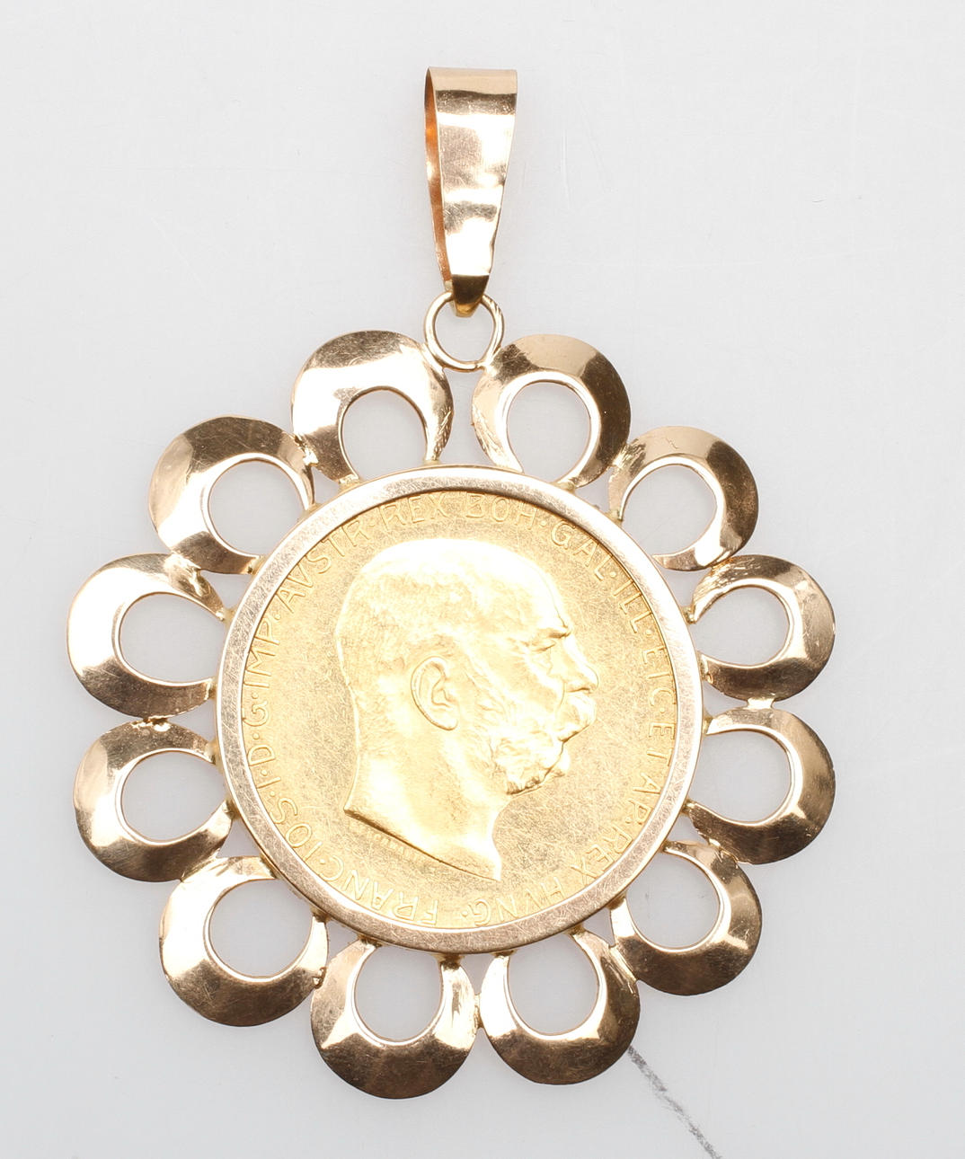 HÄNGE MED INFATTAT GULDMYNT 100 corona, Österrike.