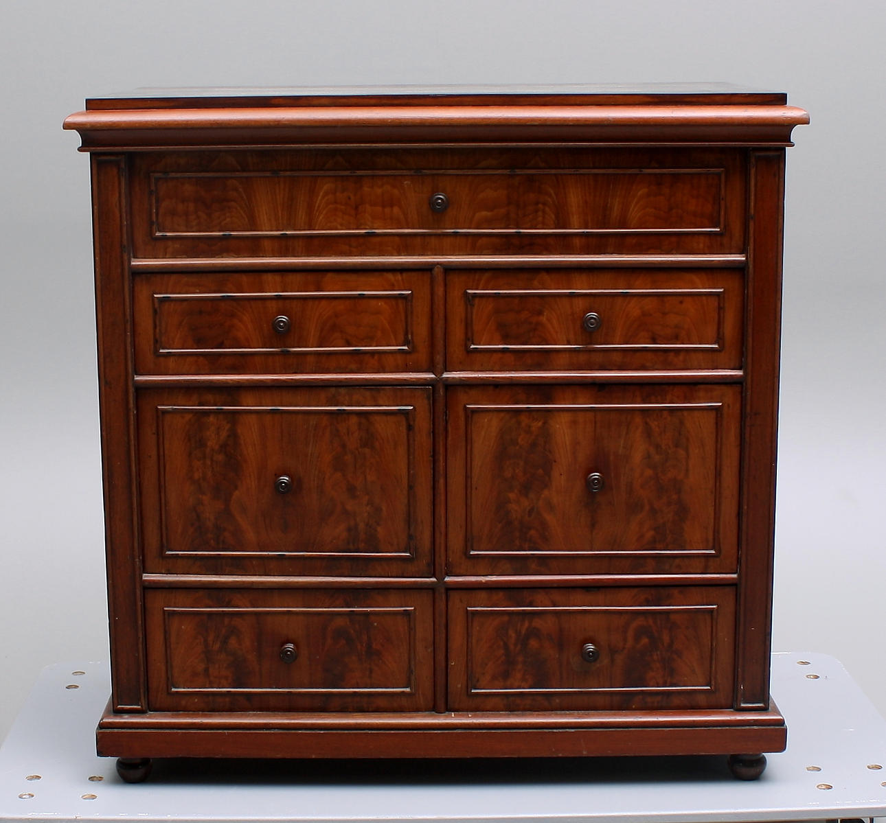 POTTSKÅP, mahogny, 1800-tal.