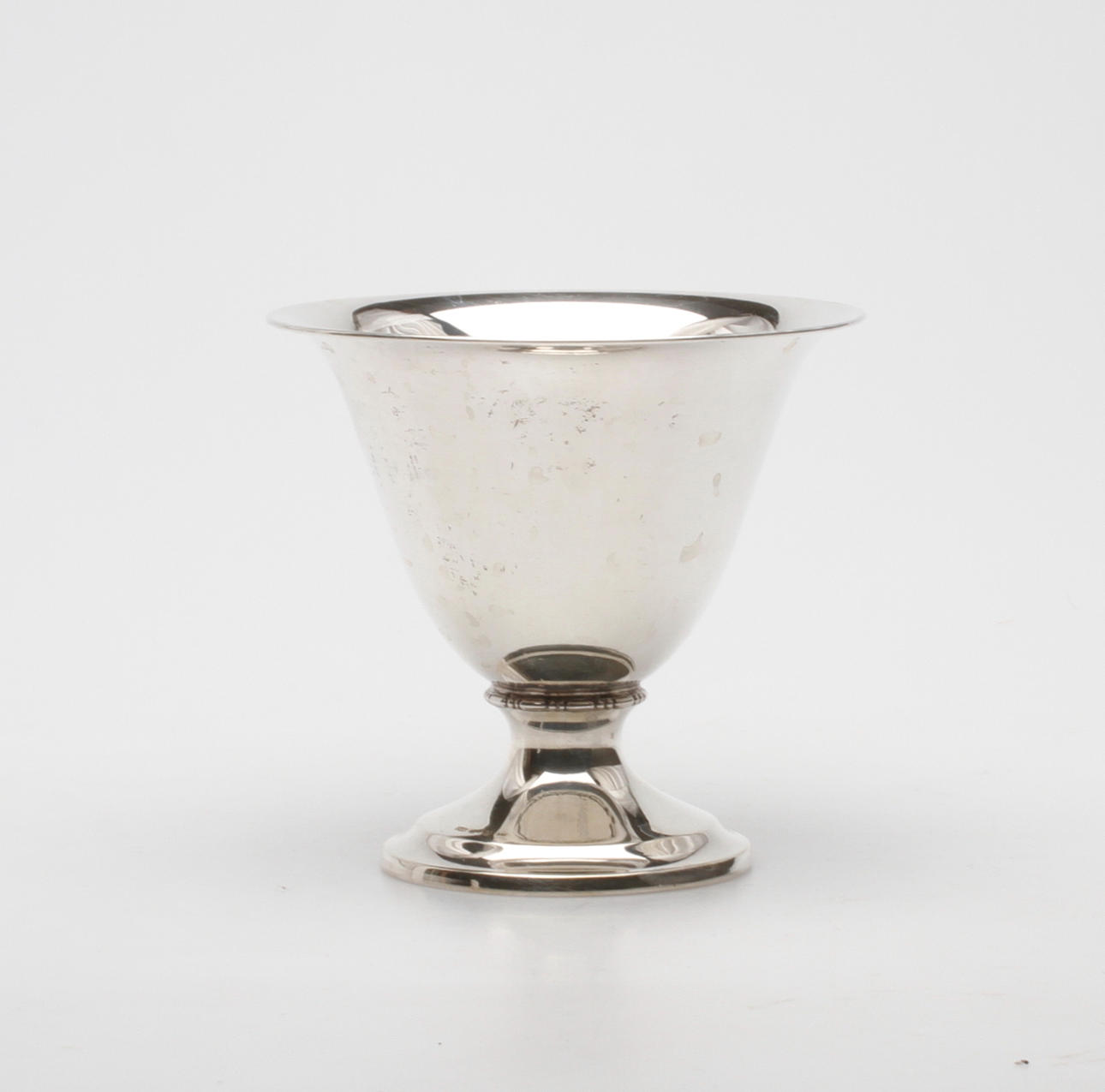 SKÅL på FOT, silver, CG Hallberg, 1925, vikt ca 206 gram.