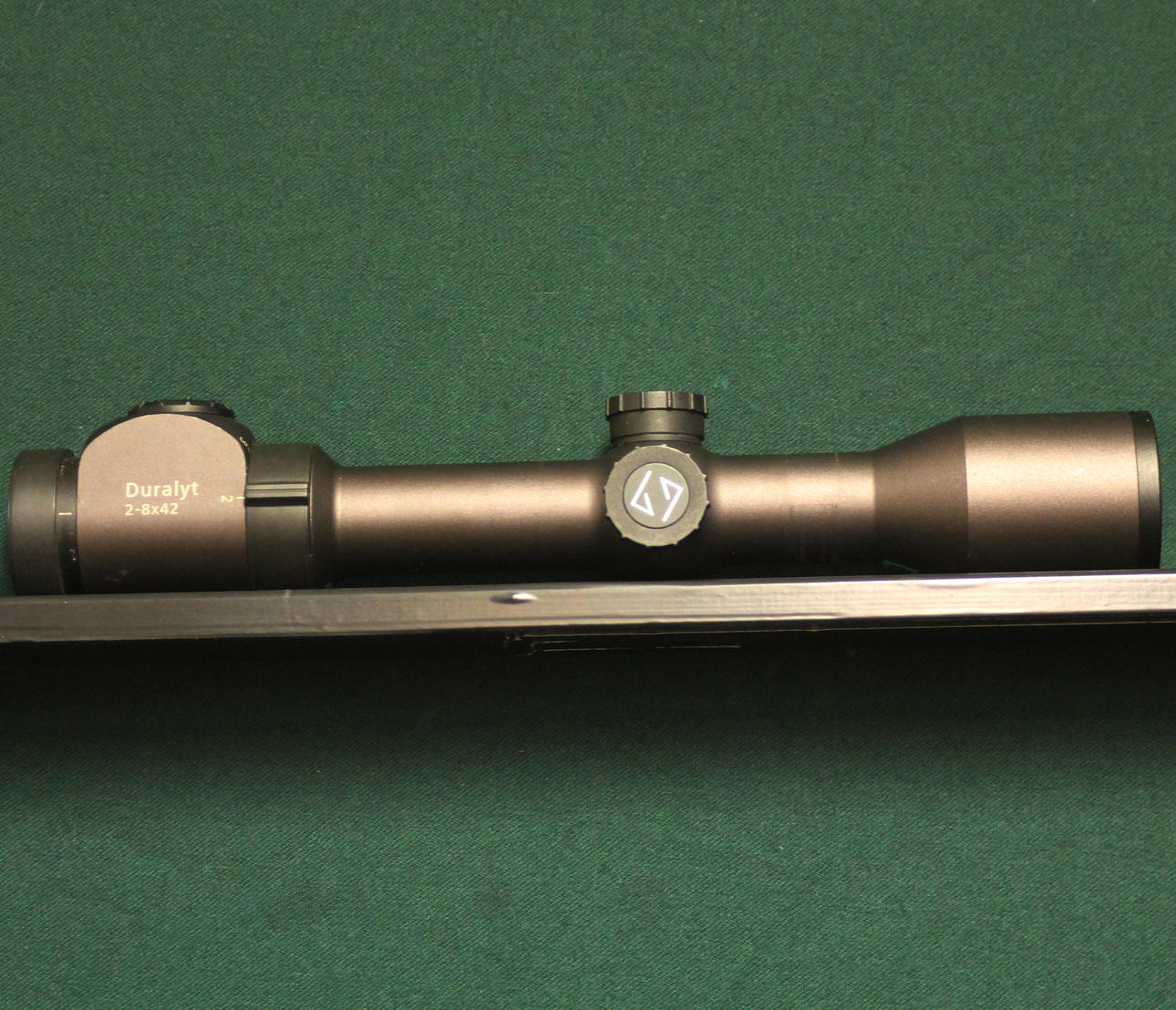 ZEISS. Zeiss Duralyt 2-8x42.