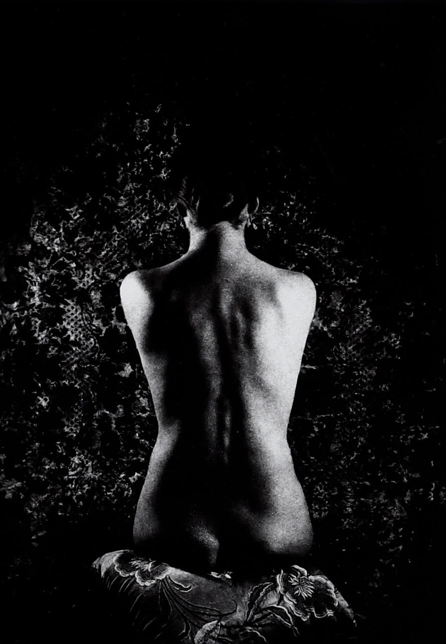 TONI CATANY. Desnudo de espaldas.