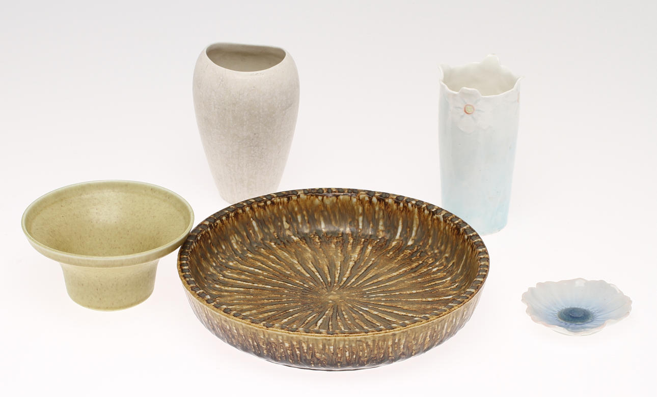 PARTI KERAMIK, 5 delar, varav 4 st Rörstrand, 1900-tal.