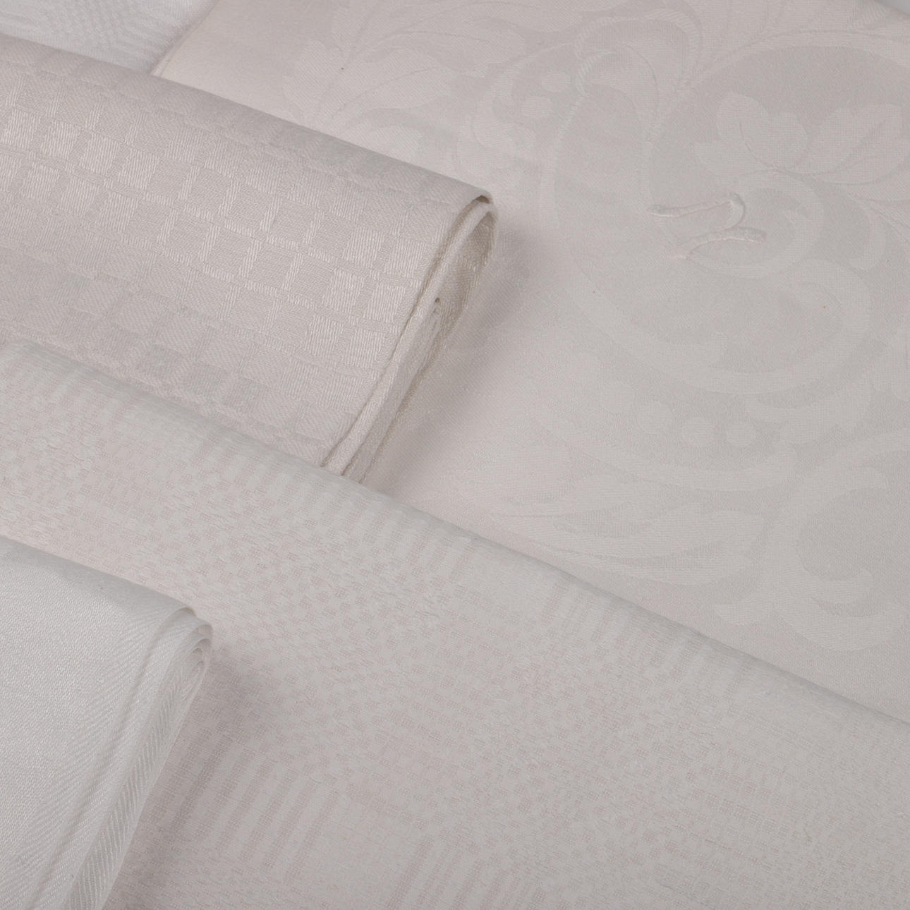 TABLECLOTHS, 5 pieces, linen damask.