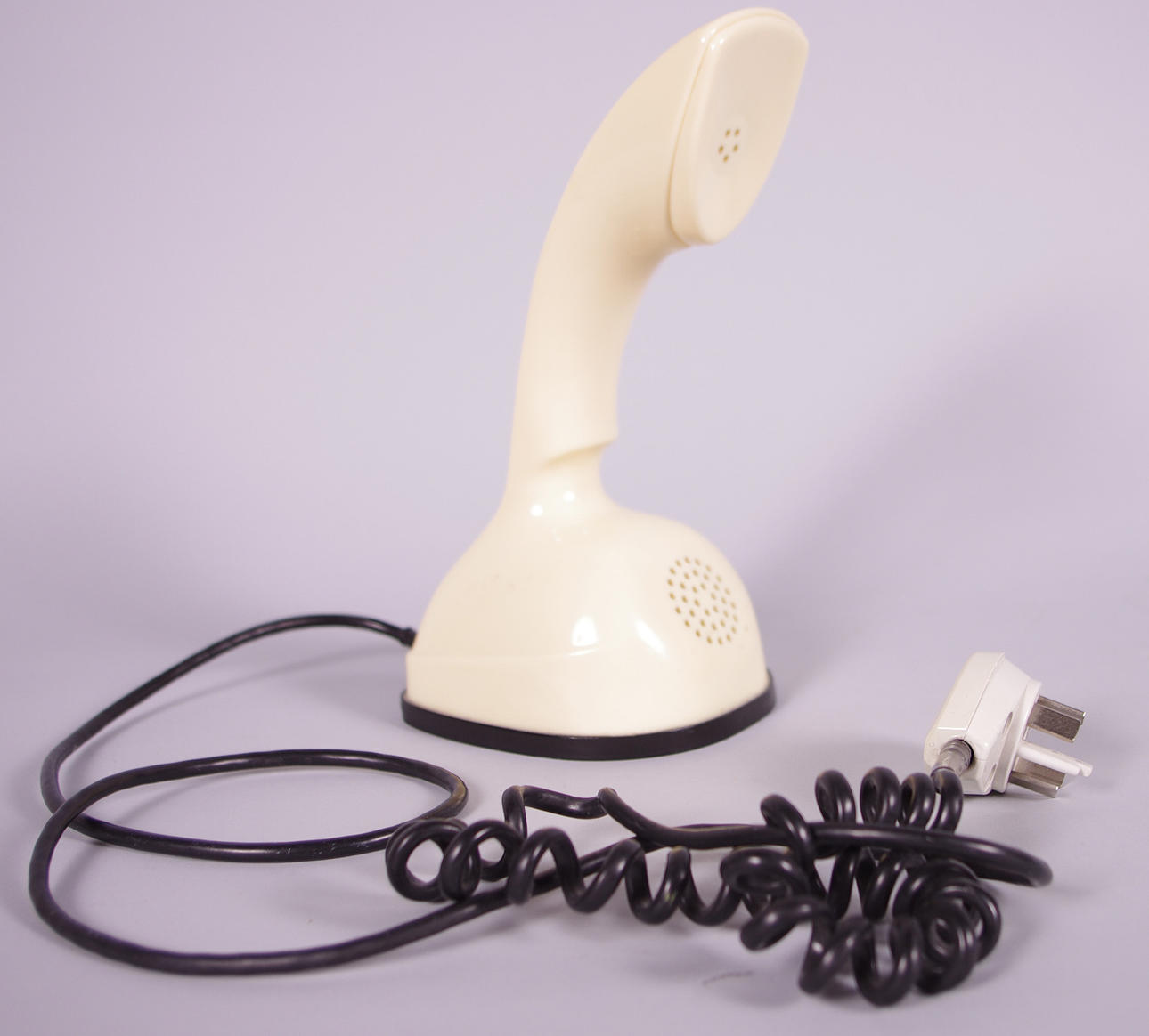 KOBRATELEFON, benvit, LM Ericsson.