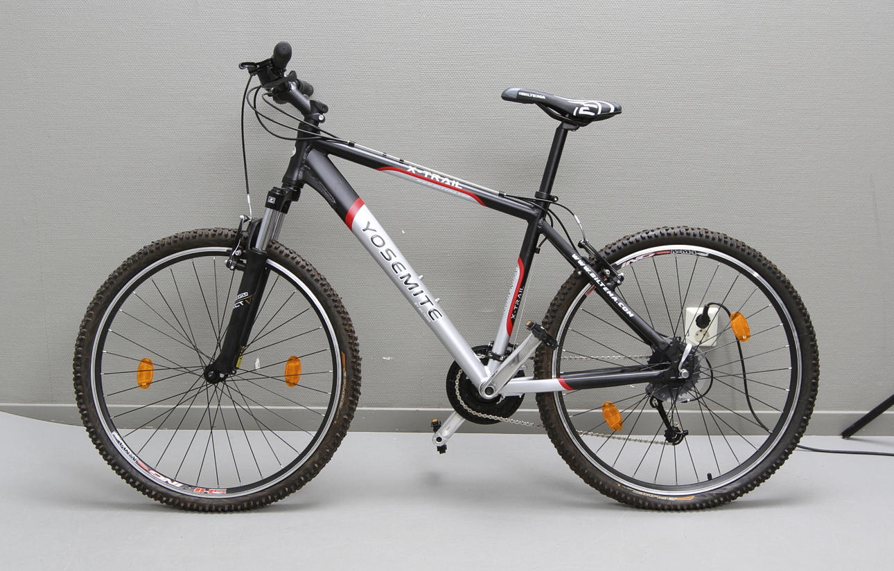 HERRE CYKEL, X-trail, Yosemite.