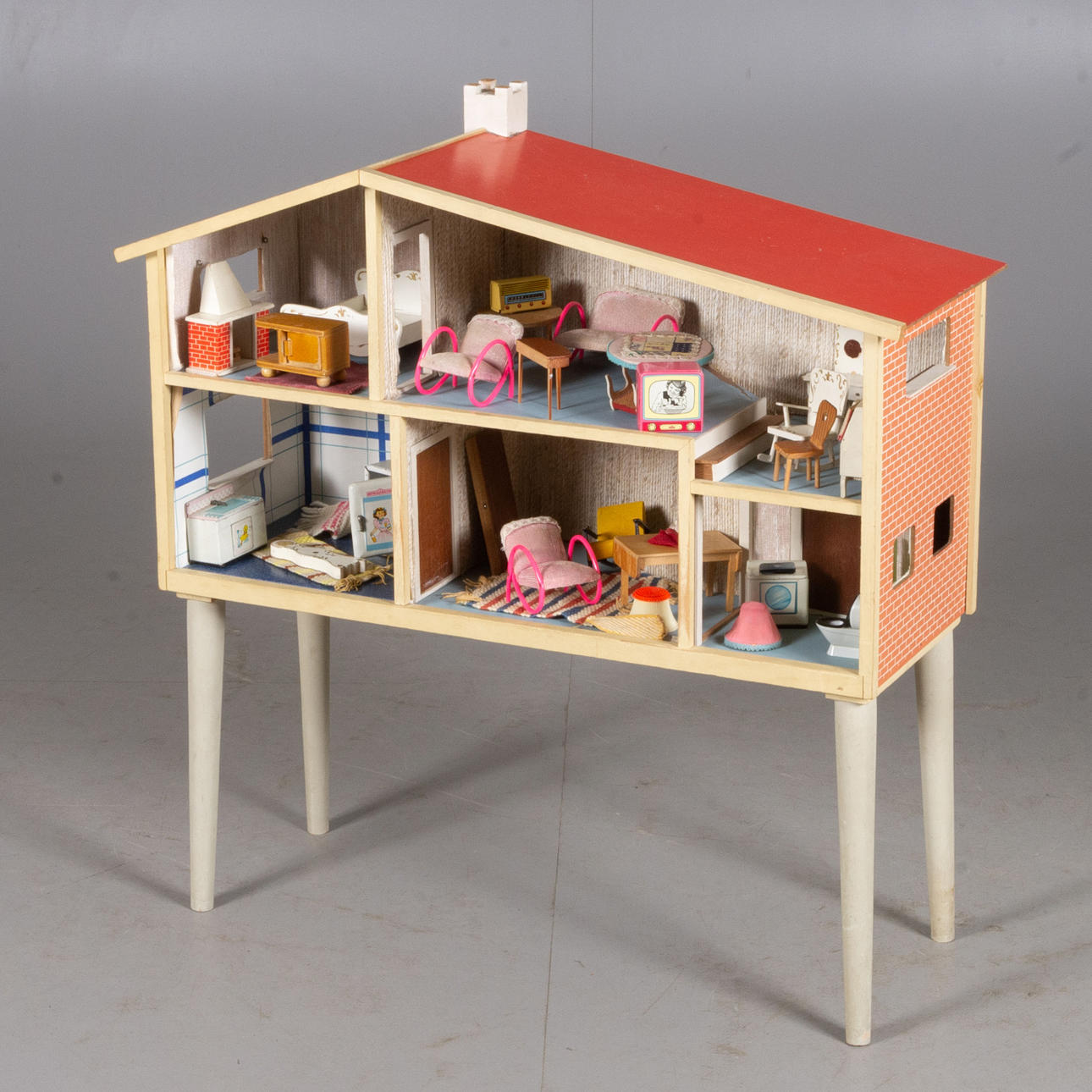 DOCKHUS MED MÖBLER, Lundby.