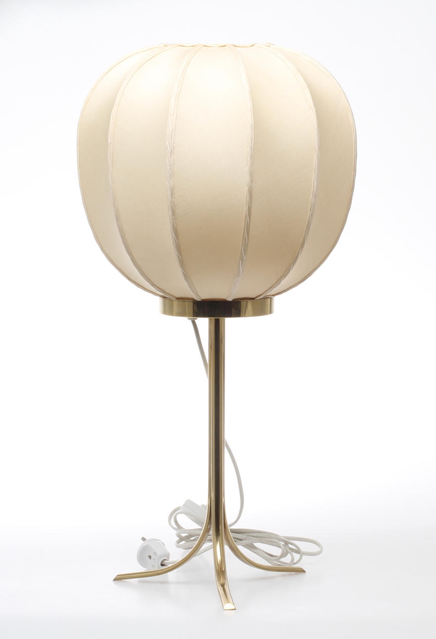 BORDSLAMPA Modell 2349 "Kinabollen". Josef Frank, Svenskt Tenn.