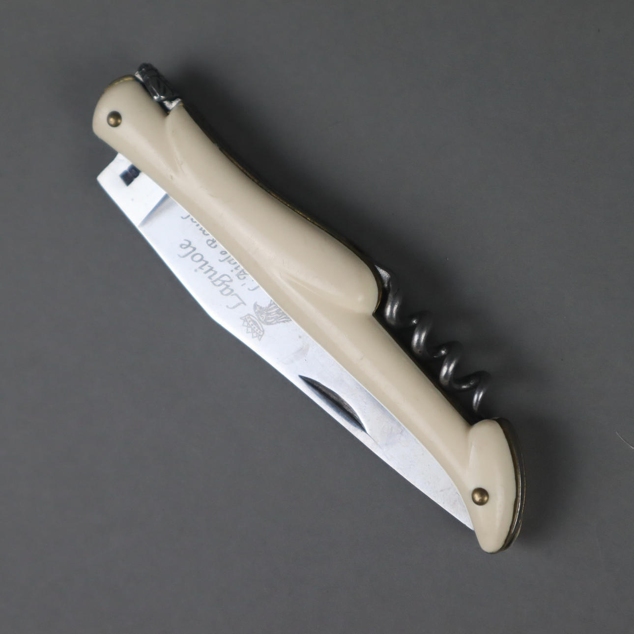 "LAGUIOLE" veitsi - Ranska.