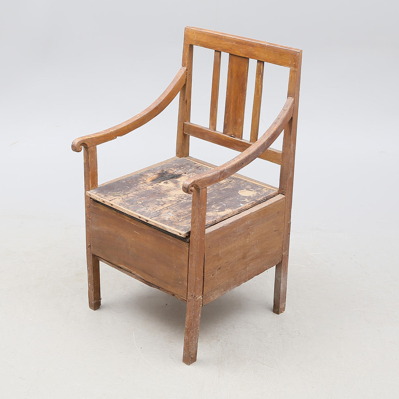 POTTSTOL, trä, 1800-tal.