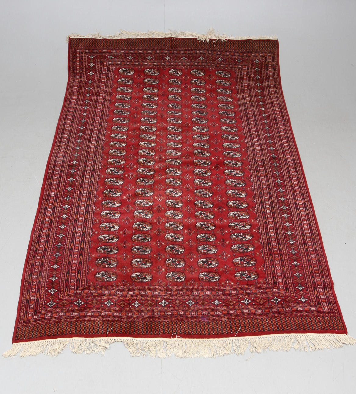 MATTA, Pakistansk Boccara, 188 x 273 cm.