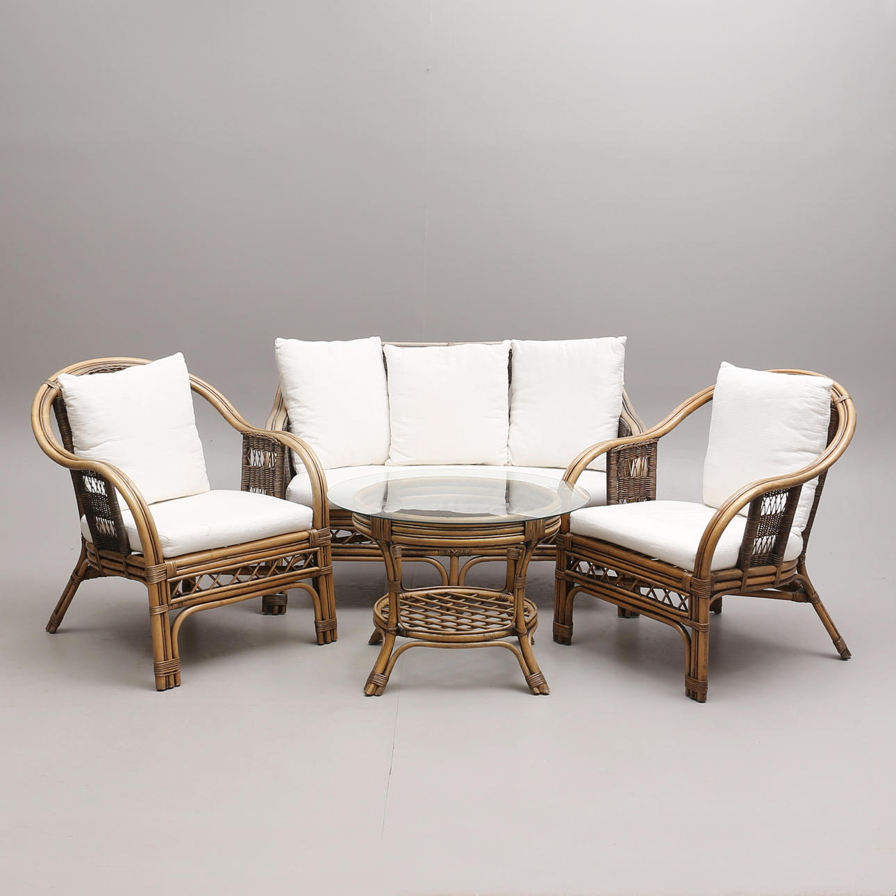 ROTTINGMÖBEL, 4 delar, 1900-tal.