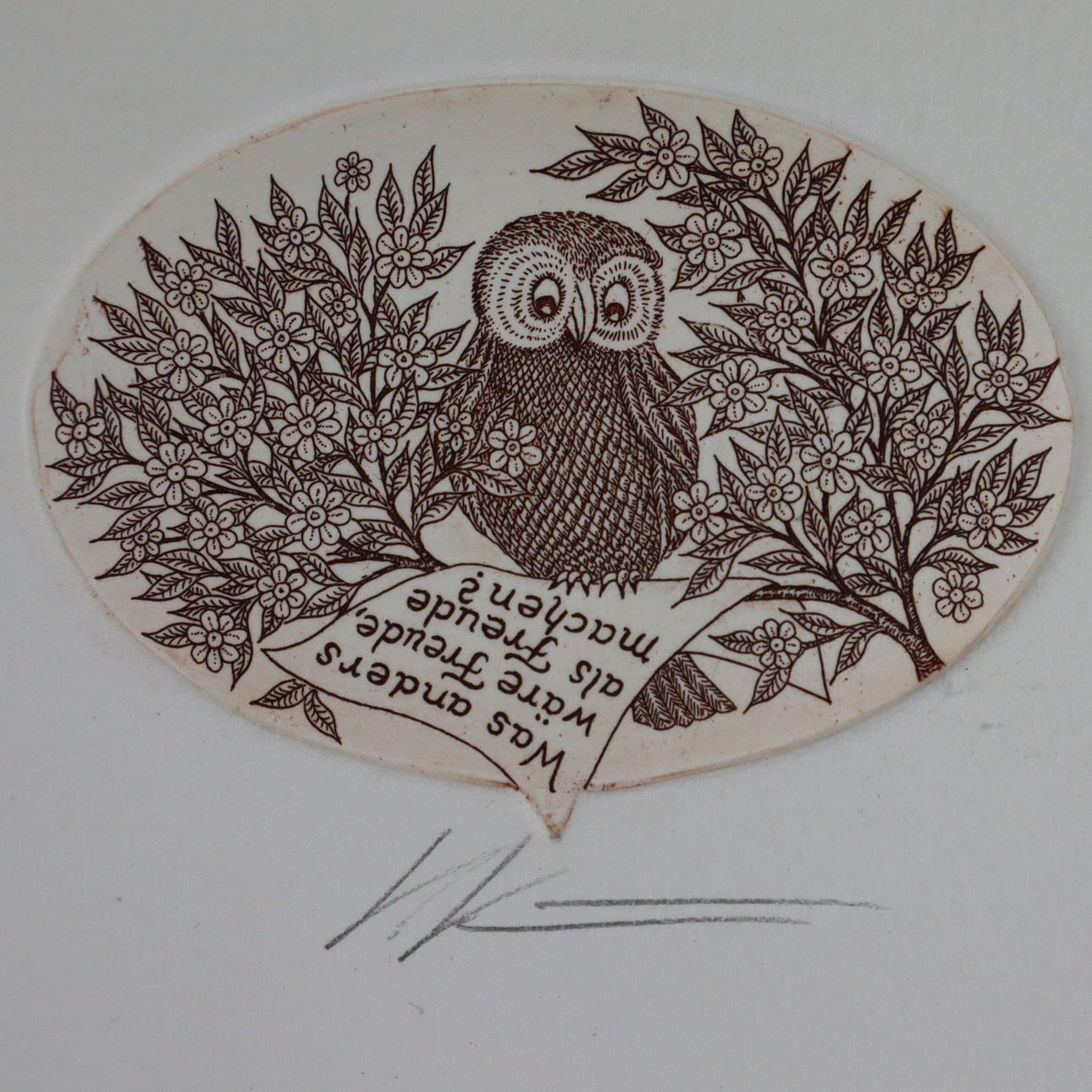 VOLKER KÜHN. Postkarte mit Radierung, Motiv mit Eule.