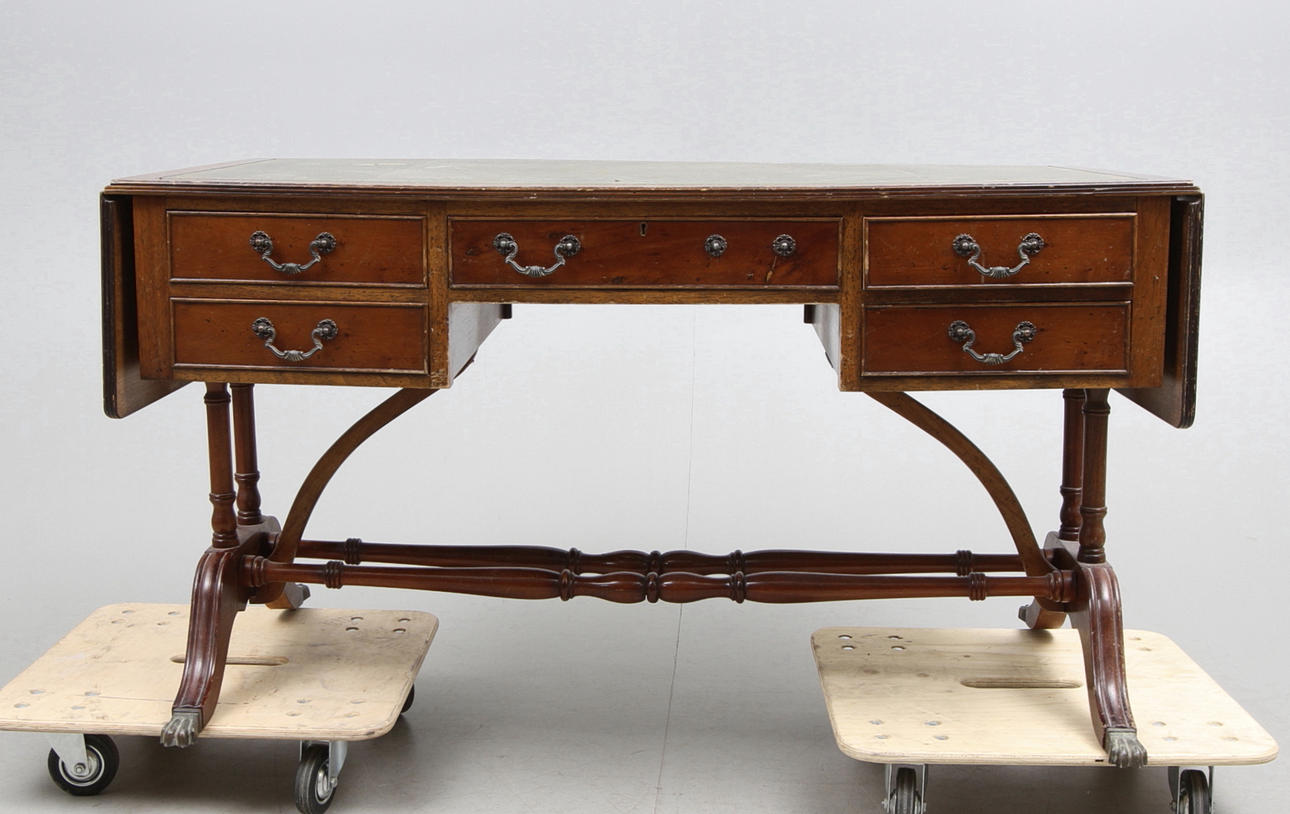 SKRIVBORD, Engelsk stil, 1900 tal.